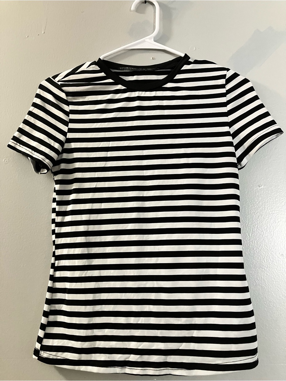 Amazon Black and White Striped Short Sleeve Tee